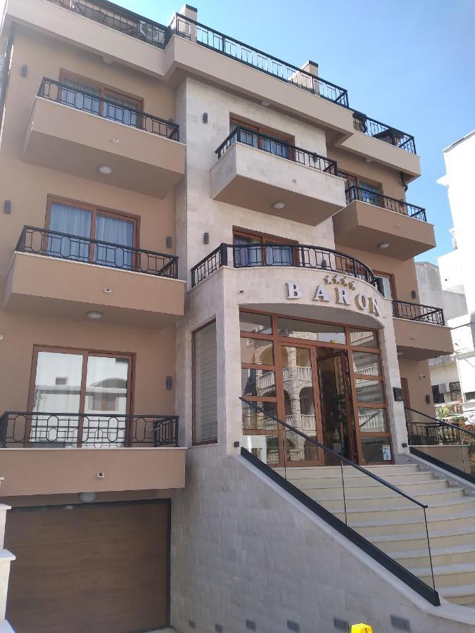 Baron Apartment *